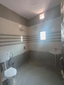 Bathroom Image of 1450 Sq.ft 3 BHK Apartment / Flat for rent in Mubarakpur Dera Bassi for Rs. 20000