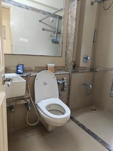 Common Bathroom Image of 1000 Sq.ft 2.5 BHK Apartment / Flat for sale in Raheja Acropolis, Chembur Mumbai for Rs. 36000000