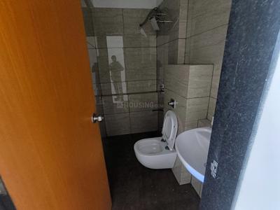 Bathroom Image of 700 Sq.ft 2 BHK Apartment / Flat for rent in 34 Park Estate, Goregaon West Mumbai for Rs. 62000