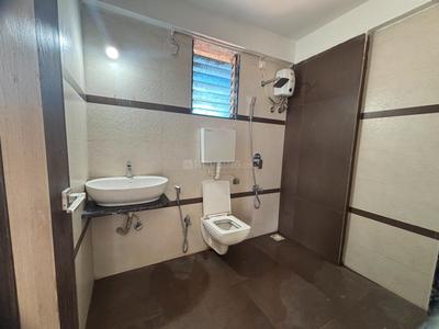 Bathroom Image of 2200 Sq.ft 4 BHK Apartment / Flat for sale in MMG Sunanda Sadan, Ulwe Navi Mumbai for Rs. 22000000