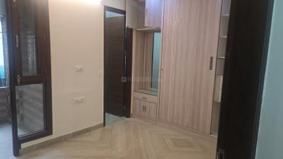 Bedroom Image of 1350 Sq.ft 3 BHK Builder Floor for rent in Janakpuri New Delhi for Rs. 48000