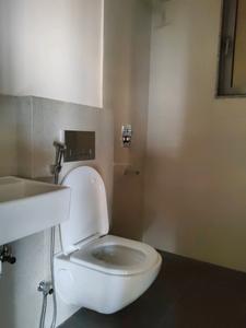 Common Bathroom Image of 750 Sq.ft 2 BHK Apartment / Flat for sale in Piramal Vaikunth , Thane West Thane for Rs. 15800000