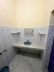 Bathroom Image of 1700 Sq.ft 2 BHK Builder Floor for rent in Fairlands Salem for Rs. 35000