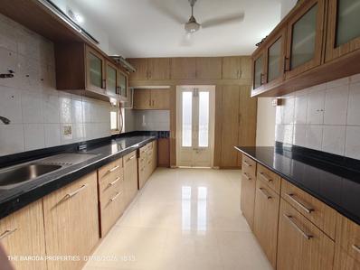 Kitchen Image of 2000 Sq.ft 3 BHK Apartment / Flat for rent in Gotri Vadodara for Rs. 35000