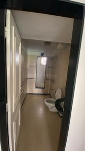 Bathroom Image of 2300 Sq.ft 3 BHK Apartment / Flat for sale in Hiranandani Gardens Solitaire, Powai Mumbai for Rs. 66000000