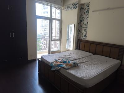 Bedroom Image of 1500 Sq.ft 3 BHK Apartment / Flat for rent in JM Aroma, Sector 75 Noida for Rs. 45000