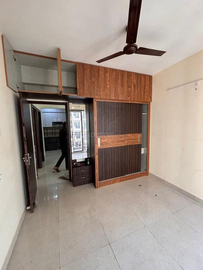 Signature Global Global Proxima II Main Image 1