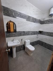 Bathroom Image of 1600 Sq.ft 3 BHK Apartment / Flat for sale in Kishanpur Dehradun for Rs. 9500000