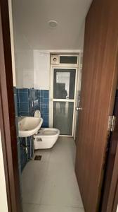 Bathroom Image of 550 Sq.ft 1 BHK Apartment / Flat for sale in Lodha Amara, Kolshet Thane for Rs. 7600000