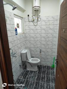 Bathroom Image of 1050 Sq.ft 2 BHK Apartment / Flat for rent in Holy Height Shastradhara Residency, Sahastradhara Road Dehradun for Rs. 22000