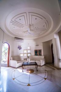 Hall Image of 4200 Sq.ft 4 BHK Villa for sale in Koregaon Park Pune for Rs. 150000000