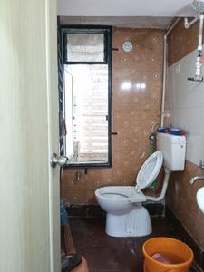 Common Bathroom Image of 550 Sq.ft 1 BHK Apartment / Flat for rent in Vijay Enclave , Thane West Thane for Rs. 16000