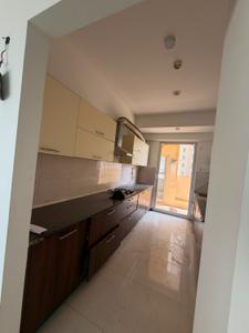 Kitchen Image of 2575 Sq.ft 4.5 BHK Apartment / Flat for rent in Mahagun Mirabella Villa, Sector 79 Noida for Rs. 70000