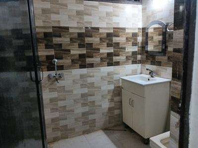 Image of 1600 Sq.ft 3 BHK Apartment / Flat for rent in Sarvahit Apartments, Sector 17 Dwarka, New Delhi for Rs. 40000