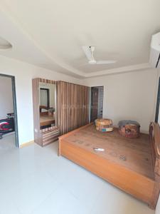 Bedroom Image of 1900 Sq.ft 3 BHK Penthouse for rent in Race Course Vadodara for Rs. 50000