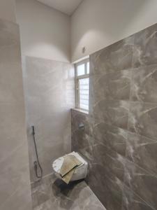 Bathroom Image of 950 Sq.ft 2 BHK Apartment / Flat for sale in Ram Green Hive Plus Wing A5, Fursungi Pune for Rs. 6699000