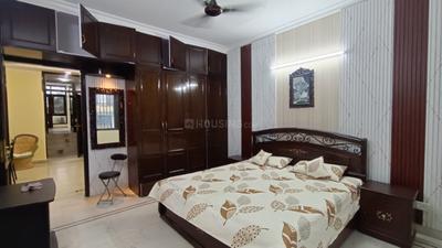 Bedroom Image of 1500 Sq.ft 2 BHK Apartment / Flat for rent in Jangpura New Delhi for Rs. 68000