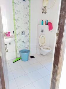 Bathroom Image of 1000 Sq.ft 3 BHK Apartment / Flat for rent in Lashkaria Empress, Andheri West Mumbai for Rs. 95000