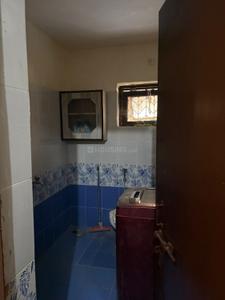 Bathroom Image of 1250 Sq.ft 2 BHK Apartment / Flat for rent in Gomti Nagar Lucknow for Rs. 28000