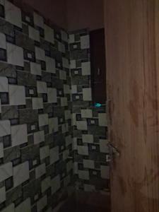 Common Bathroom Image of 980 Sq.ft 2 BHK Apartment / Flat for sale in Sector 49 Noida for Rs. 3075000