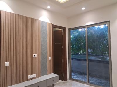 Bedroom Image of 1800 Sq.ft 3 BHK Builder Floor for sale in Paschim Vihar New Delhi for Rs. 35000000