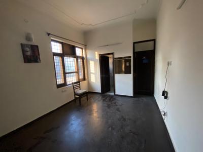 Bedroom Image of 2250 Sq.ft 3 BHK Builder Floor for rent in New Amritsar Colony Amritsar for Rs. 23000