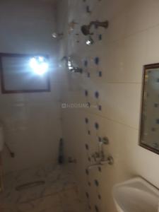 Bathroom Image of 950 Sq.ft 2 BHK Apartment / Flat for sale in Husainganj Lucknow for Rs. 3500000