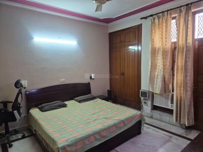 Bedroom Image of 2700 Sq.ft 3 BHK Builder Floor for rent in Sector 41 Noida for Rs. 38000
