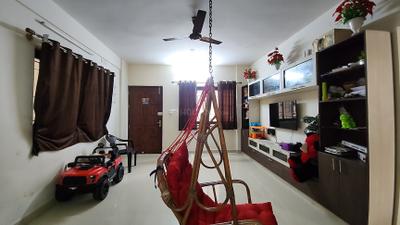 Living Room Image of 1115 Sq.ft 2 BHK Apartment / Flat for sale in Sannidhi Whitestone Landmark, K R Puram Bengaluru for Rs. 7100000