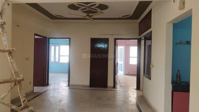 Living Room Image of 1405 Sq.ft 3 BHK Apartment / Flat for rent in Eldeco Golf View Apartments, Omega IV Greater Noida for Rs. 27000