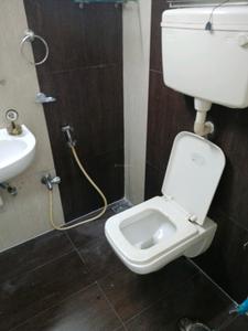 Common Bathroom One Image of 850 Sq.ft 2 BHK Apartment / Flat for rent in Ajmera Cosmic Heights, Wadala East Mumbai for Rs. 72000