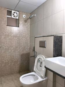Common Bathroom Image of 916 Sq.ft 2 BHK Apartment / Flat for sale in Godrej Green Vistas, Mahalunge Pune for Rs. 9000000