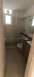 Bathroom Image of 1600 Sq.ft 3 BHK Apartment / Flat for sale in DLF The Primus, Sector 82A Gurgaon for Rs. 28500000