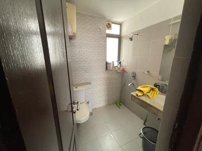 Bathroom Image of 1000 Sq.ft 2 BHK Apartment / Flat for sale in Unitech The Residences, Sector 33 Gurgaon for Rs. 16000000