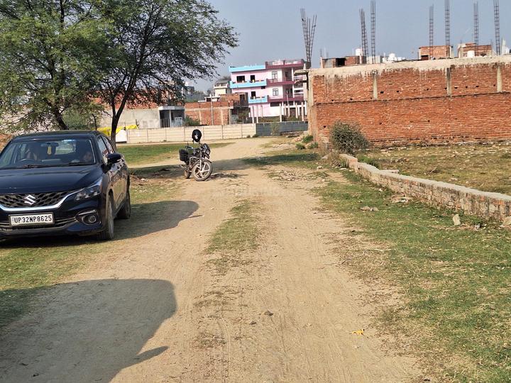 Neelendras Amity Green Main Image 1