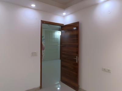 Bedroom Image of 1125 Sq.ft 4 BHK Apartment / Flat for sale in Sector 38 Rohini New Delhi for Rs. 8500000
