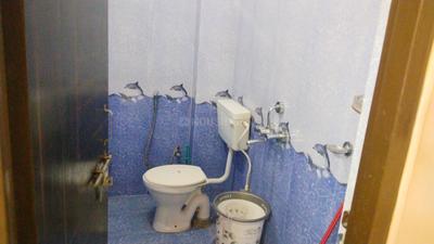 Bathroom Image of 1008 Sq.ft 1.5 BHK Builder Floor for rent in Lehertara Industrial Estate Varanasi for Rs. 18500