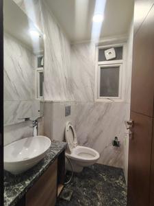 Bathroom Image of 1944 Sq.ft 3 BHK Builder Floor for rent in Sarvapriya Vihar New Delhi for Rs. 150000