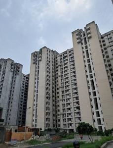 Image of 2107 Sq.ft 4.5 BHK Apartment / Flat for sale in Jaypee Kensington Park Plot Phase 2, Sector 133, Noida for Rs. 18500000
