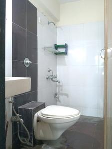 Common Bathroom Image of 600 Sq.ft 1 BHK Apartment / Flat for rent in Vihang Valley, Kasarvadavali Thane for Rs. 16000