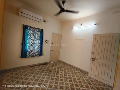 Bedroom Image of 800 Sq.ft 2 BHK Builder Floor for rent in Gotri Vadodara for Rs. 12000