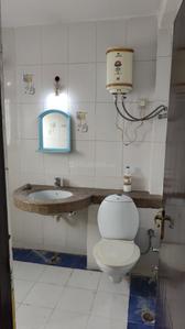 Avalon Heights Bathroom One 4