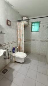 Bathroom Image of 1100 Sq.ft 2 BHK Apartment / Flat for rent in Race Course Vadodara for Rs. 20000