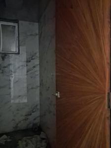 Common Bathroom Image of 1650 Sq.ft 3.5 BHK Apartment / Flat for sale in DM Infra, Sector 104 Noida for Rs. 6500000