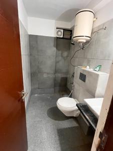 Bathroom Image of 2005 Sq.ft 3 BHK Apartment / Flat for rent in Sakar Elite Apex, Mahalakshmi Nagar Indore for Rs. 38000