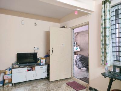 Living Room Image of 600 Sq.ft 1 BHK Builder Floor for rent in Singasandra Bengaluru for Rs. 16000
