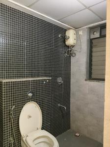 Common Bathroom Image of 1086 Sq.ft 2 BHK Apartment / Flat for sale in Lodha Lakeshore Greens, Palava Phase 2 Thane for Rs. 5700000