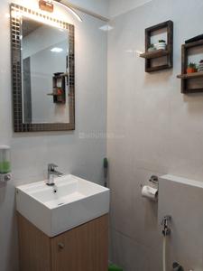 Bathroom Image of 958 Sq.ft 3 BHK Apartment / Flat for sale in Romell Serene, Borivali West Mumbai for Rs. 29900000