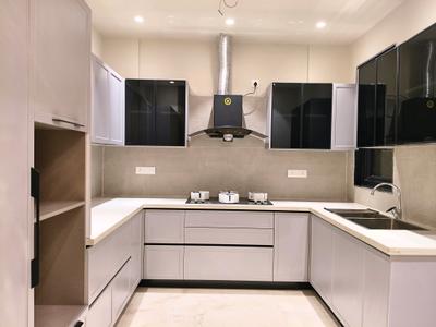 Kitchen Image of 2565 Sq.ft 4 BHK Builder Floor for sale in Paramount Luxury Anantraj, Sector 63 Gurgaon for Rs. 32000000
