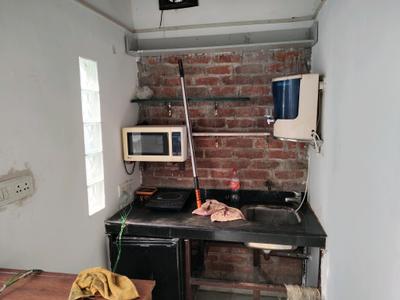 Kitchen Image of 250 Sq.ft 1 RK Builder Floor for rent in Indirapuram Ghaziabad for Rs. 12500